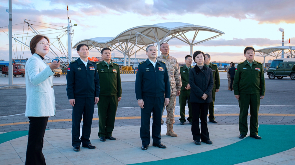 [圖]省軍區領導來射調研人武工作